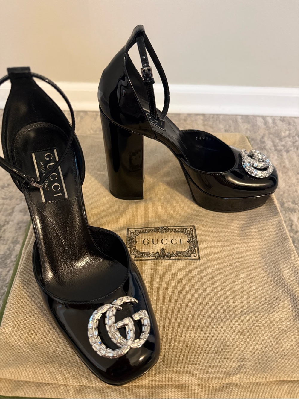 Gucci Black Patent Platform Heels with Crystal Double G